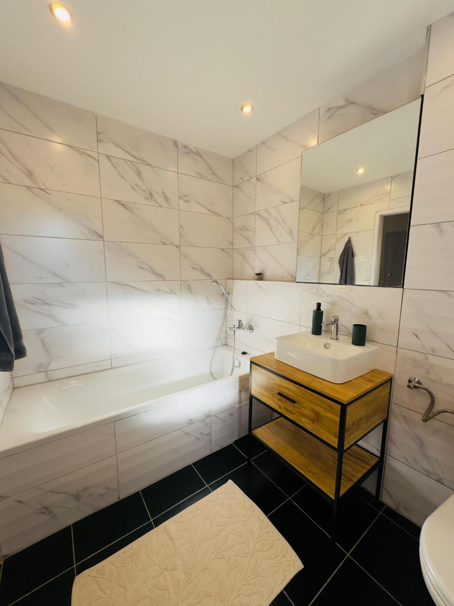 Apartment Yupa Košice Esterno foto